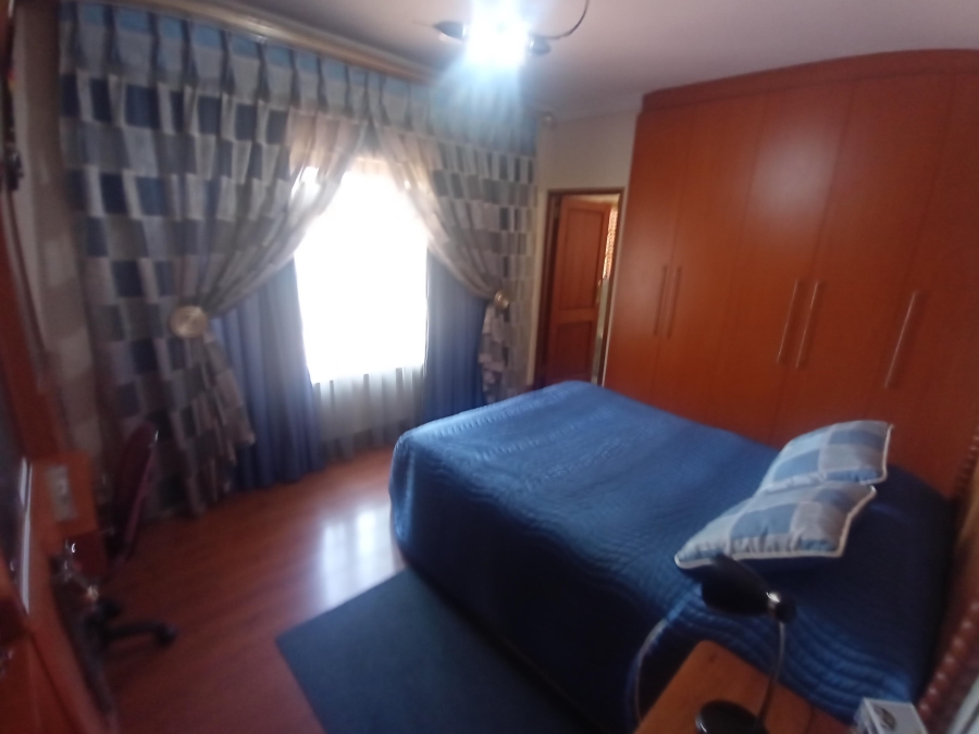 4 Bedroom Property for Sale in Linmeyer Gauteng