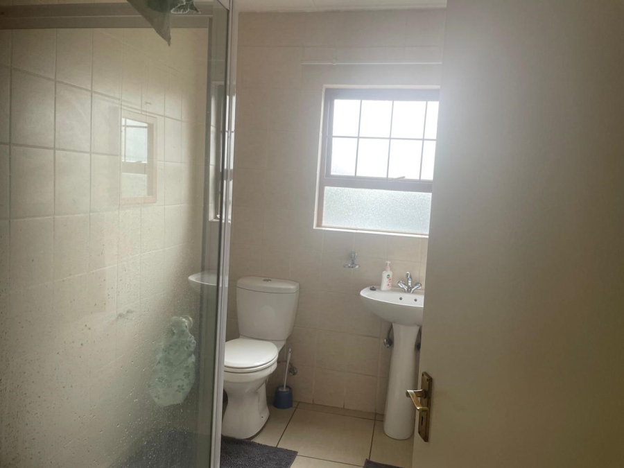 To Let 2 Bedroom Property for Rent in Paulshof Gauteng