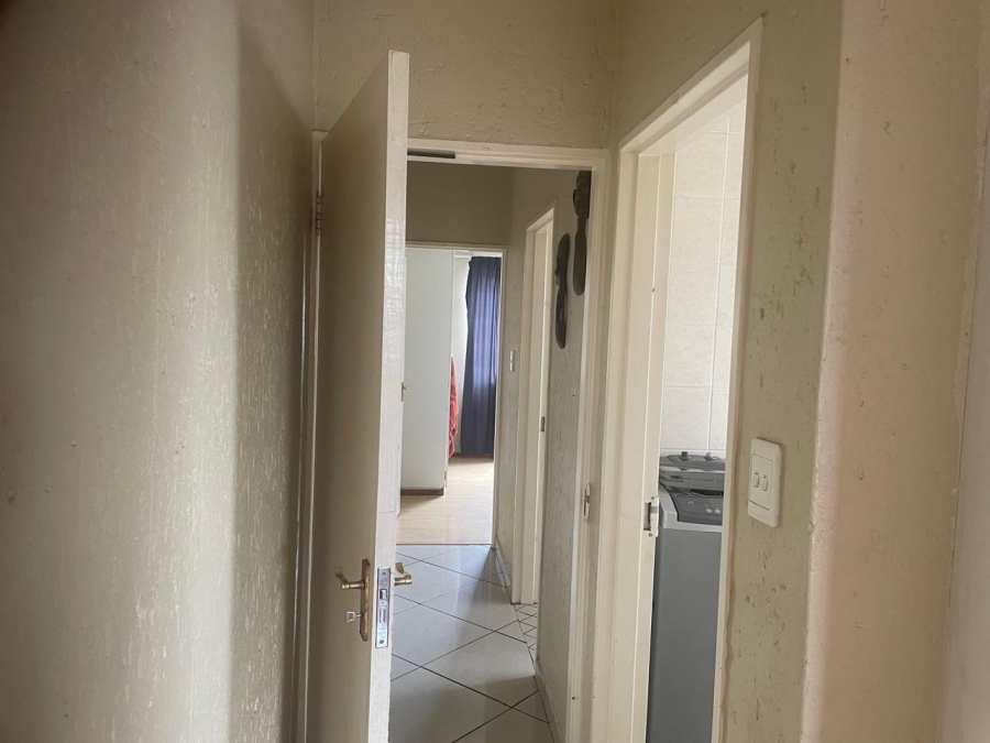 To Let 2 Bedroom Property for Rent in Paulshof Gauteng