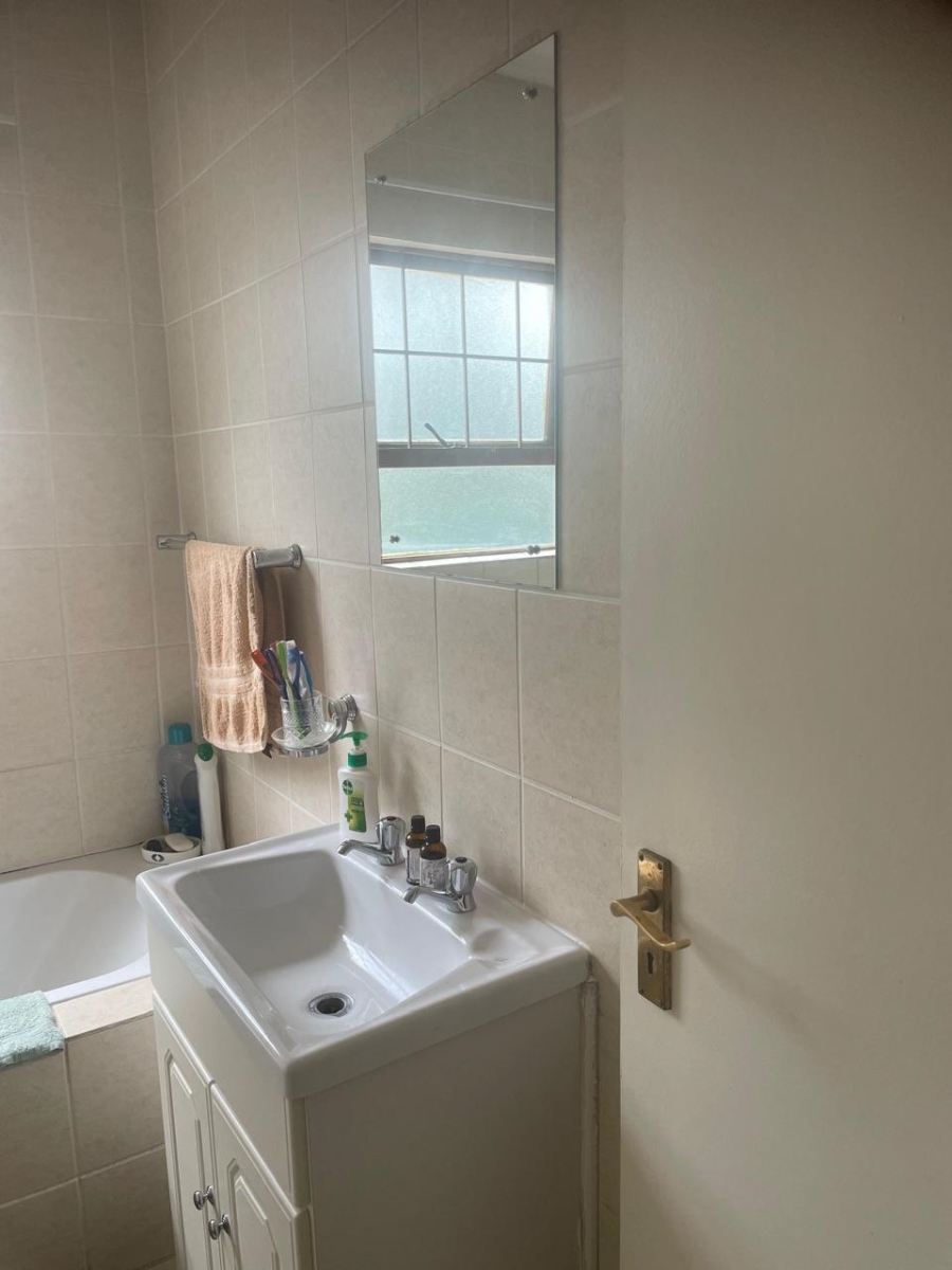 To Let 2 Bedroom Property for Rent in Paulshof Gauteng