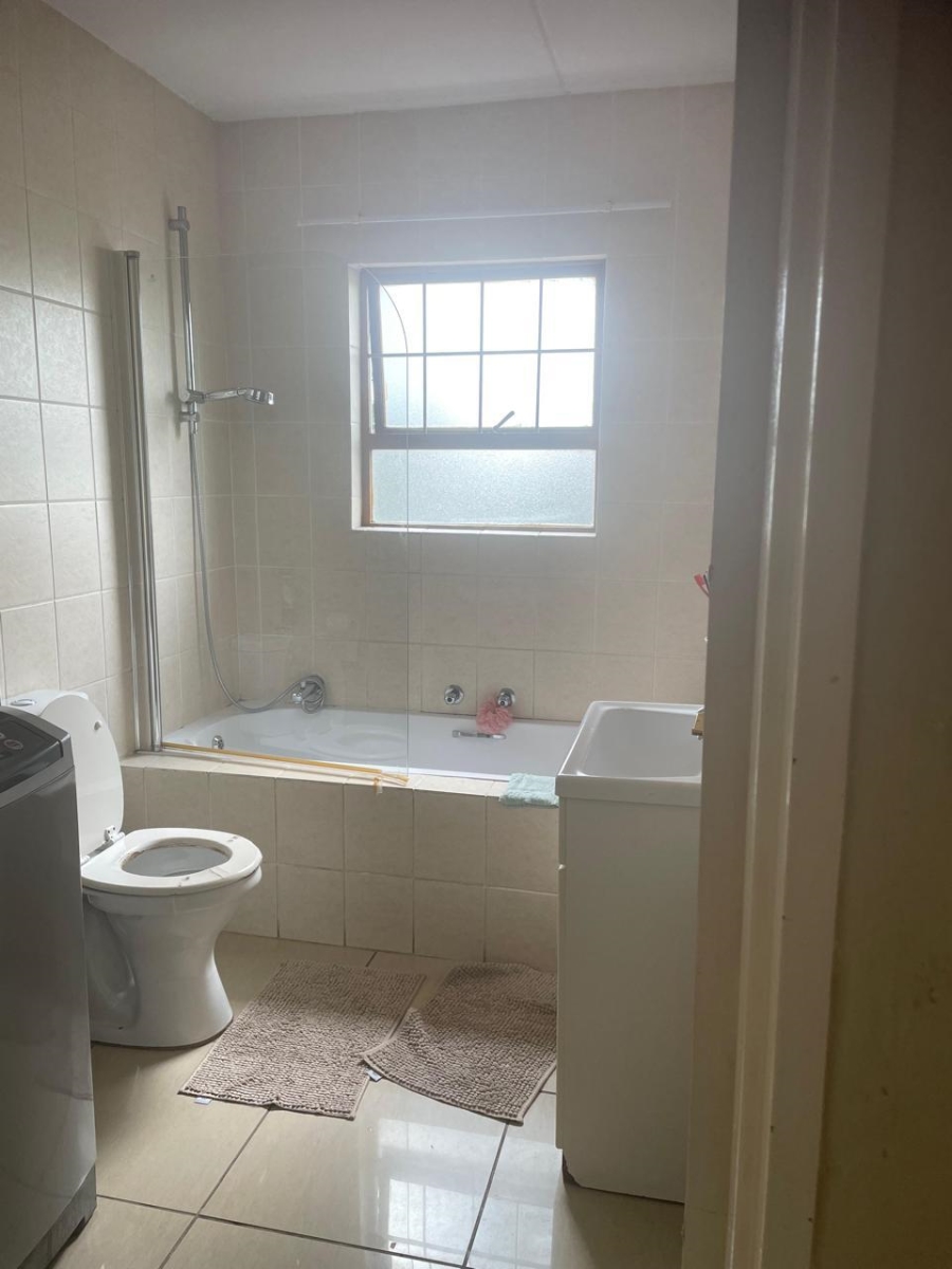 To Let 2 Bedroom Property for Rent in Paulshof Gauteng