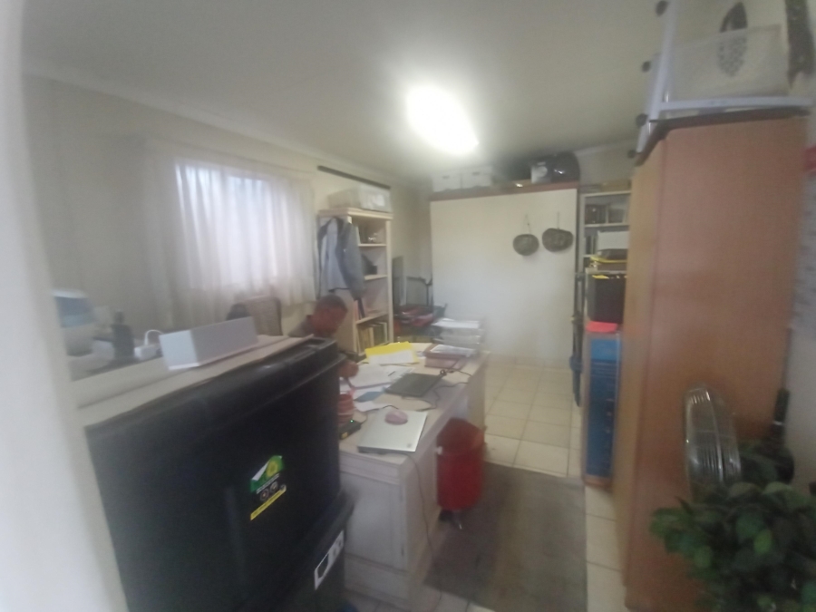 3 Bedroom Property for Sale in Linmeyer Gauteng
