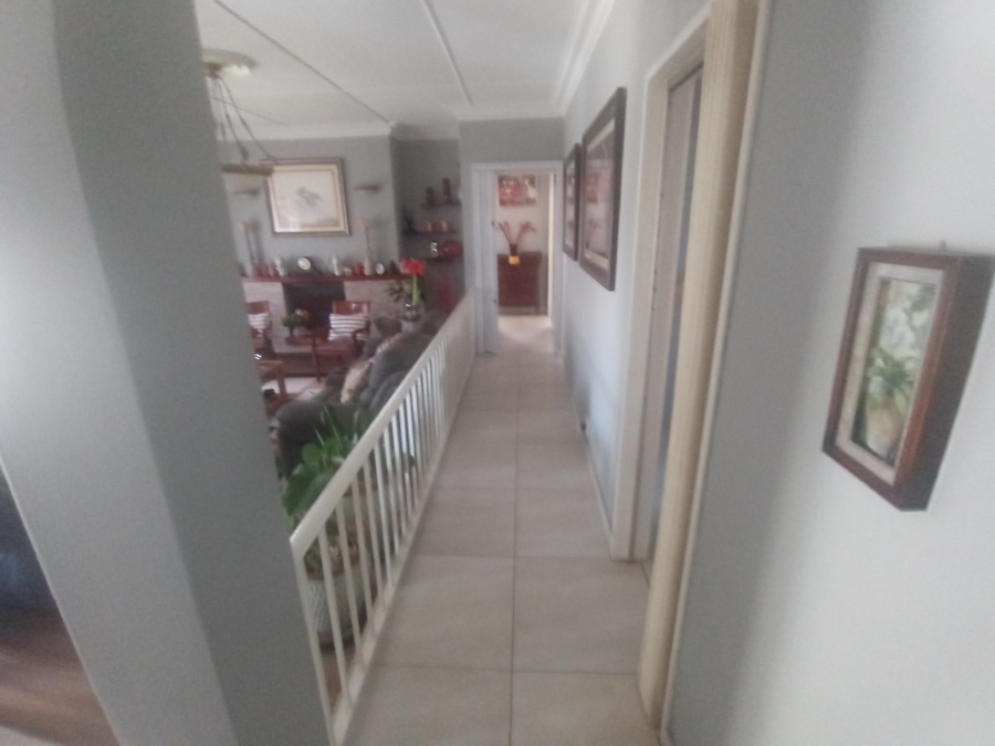 3 Bedroom Property for Sale in Linmeyer Gauteng