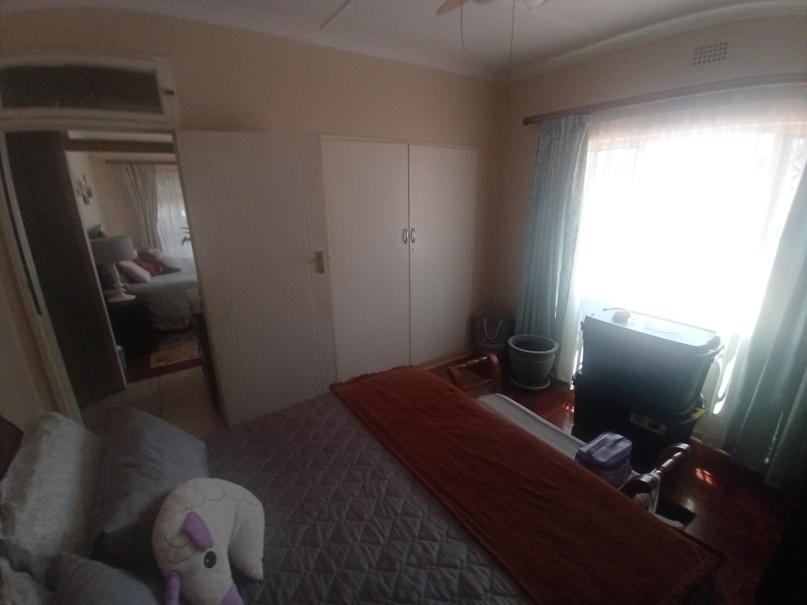 3 Bedroom Property for Sale in Linmeyer Gauteng