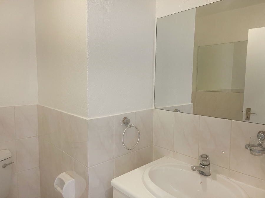 1 Bedroom Property for Sale in Rivonia Gauteng