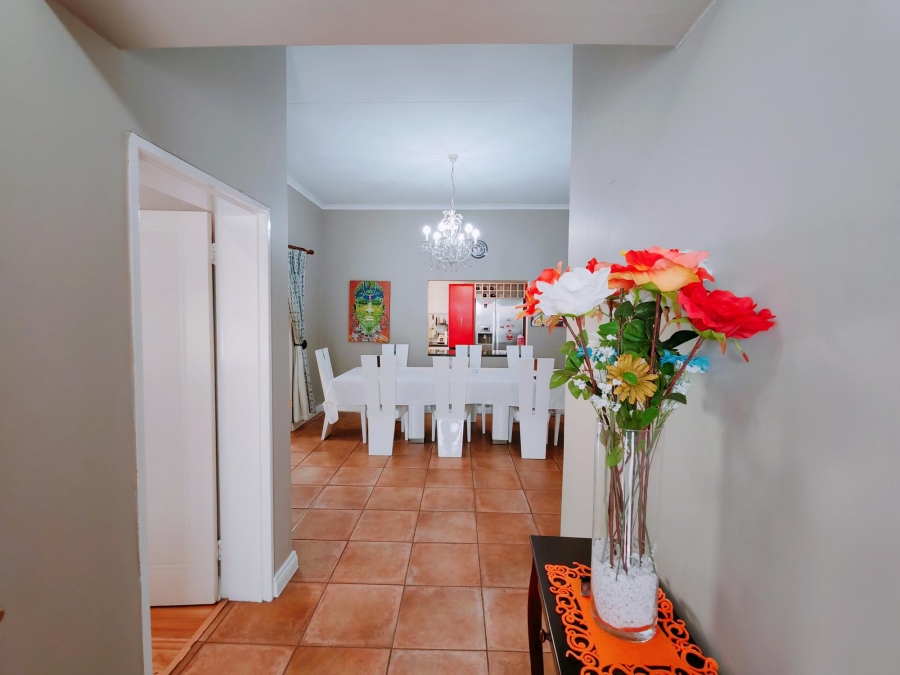 To Let 4 Bedroom Property for Rent in Hurlingham Manor Gauteng