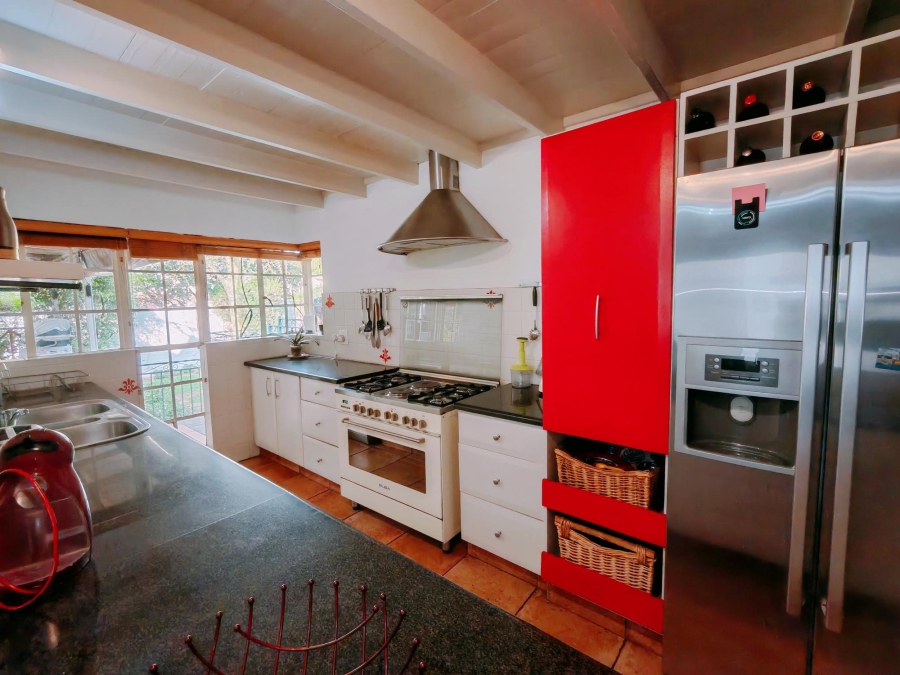 To Let 4 Bedroom Property for Rent in Hurlingham Manor Gauteng
