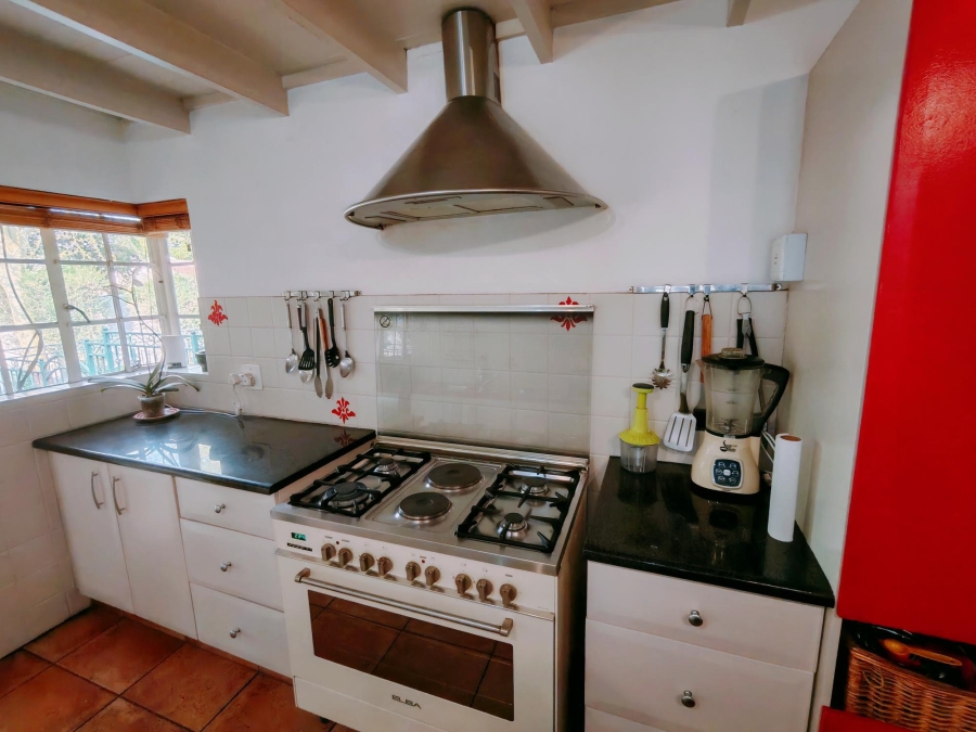 To Let 4 Bedroom Property for Rent in Hurlingham Manor Gauteng