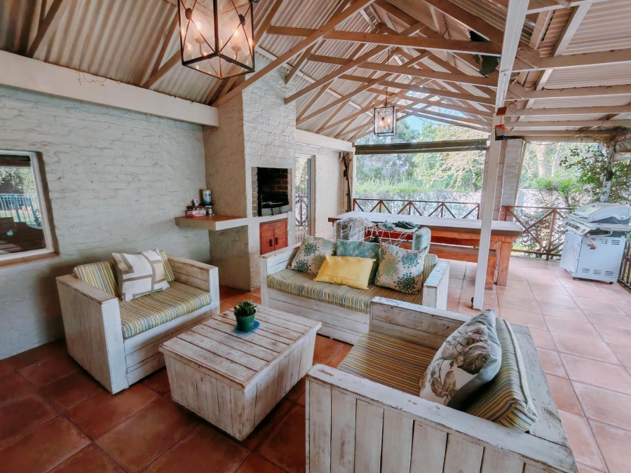 To Let 4 Bedroom Property for Rent in Hurlingham Manor Gauteng