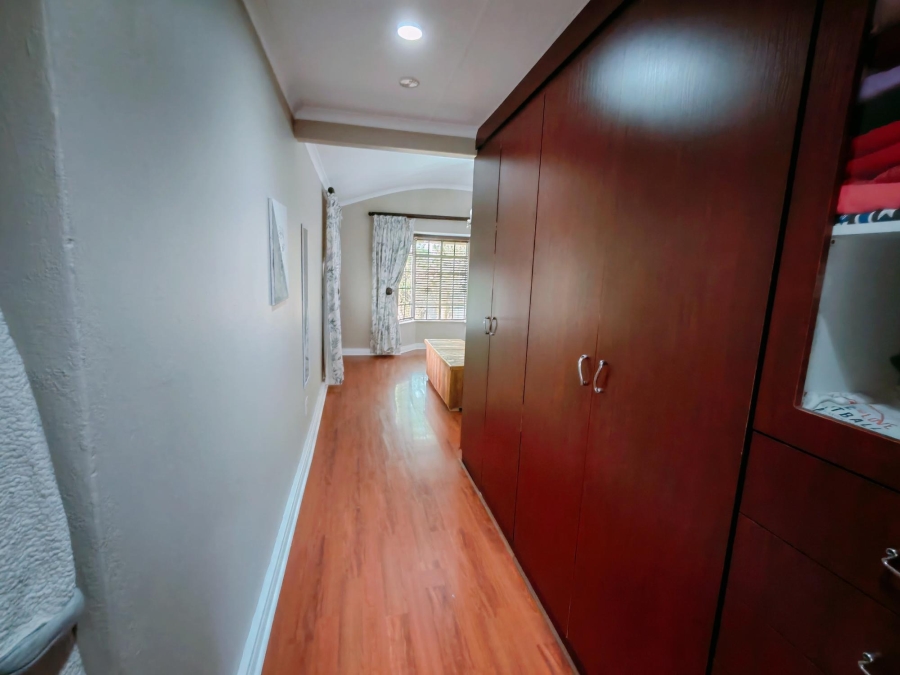 To Let 4 Bedroom Property for Rent in Hurlingham Manor Gauteng
