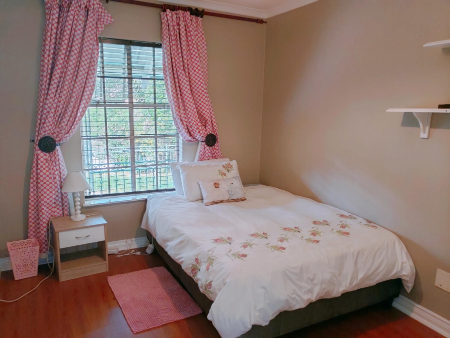 To Let 4 Bedroom Property for Rent in Hurlingham Manor Gauteng