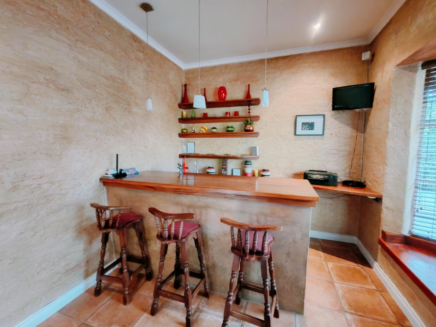 To Let 4 Bedroom Property for Rent in Hurlingham Manor Gauteng