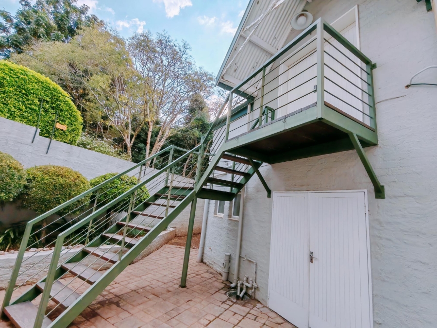 To Let 4 Bedroom Property for Rent in Hurlingham Manor Gauteng