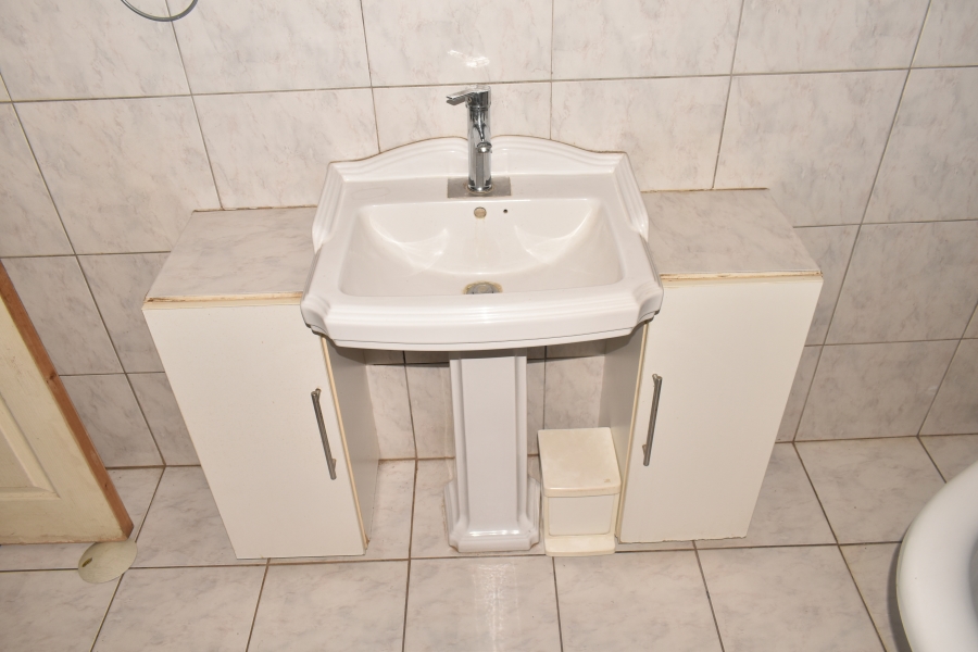 5 Bedroom Property for Sale in Lyttelton Manor Gauteng