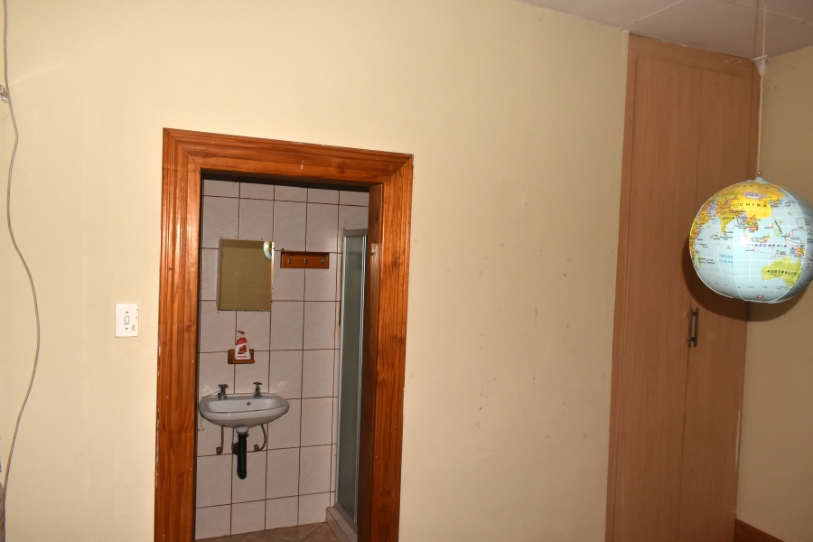 5 Bedroom Property for Sale in Lyttelton Manor Gauteng