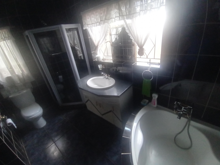 4 Bedroom Property for Sale in The Hill Gauteng