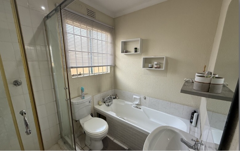 2 Bedroom Property for Sale in Eden Glen Gauteng