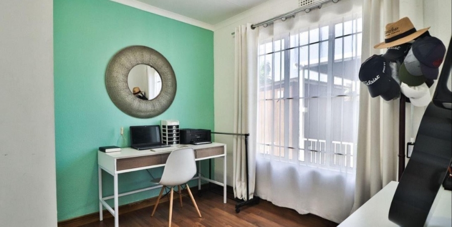 2 Bedroom Property for Sale in Eden Glen Gauteng