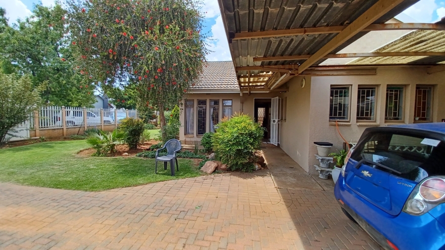 3 Bedroom Property for Sale in Vanderbijlpark SE 2 Gauteng