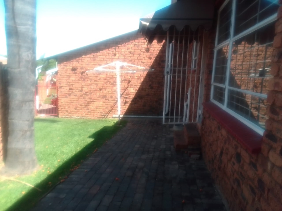 3 Bedroom Property for Sale in Mindalore Gauteng