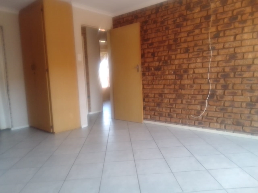 3 Bedroom Property for Sale in Mindalore Gauteng