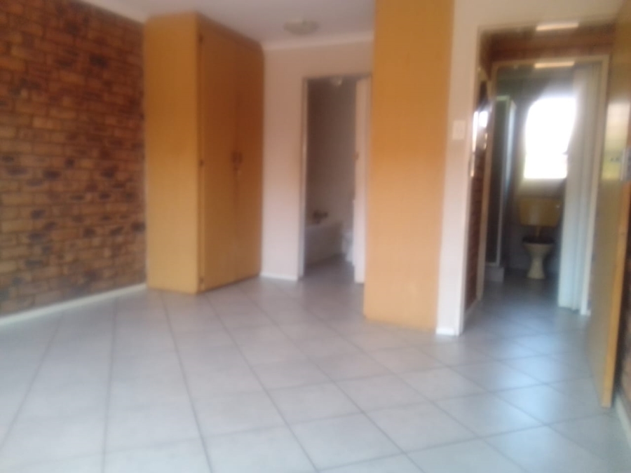 3 Bedroom Property for Sale in Mindalore Gauteng