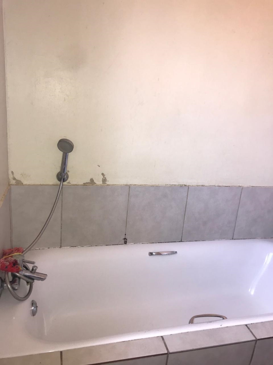 2 Bedroom Property for Sale in Lehae Gauteng