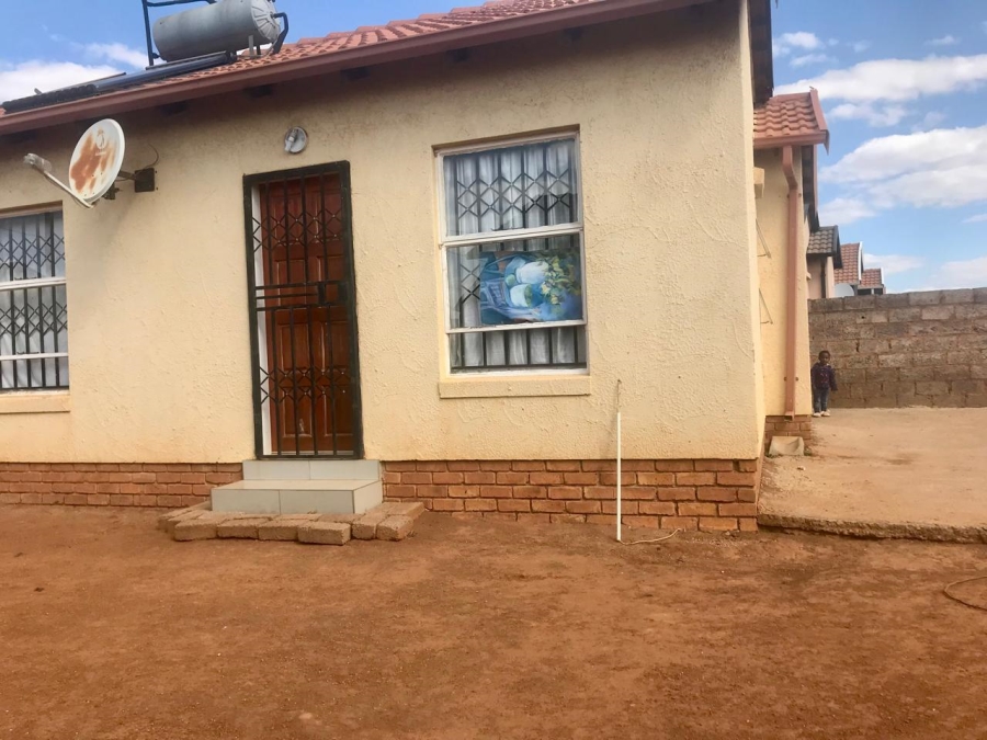 2 Bedroom Property for Sale in Lehae Gauteng
