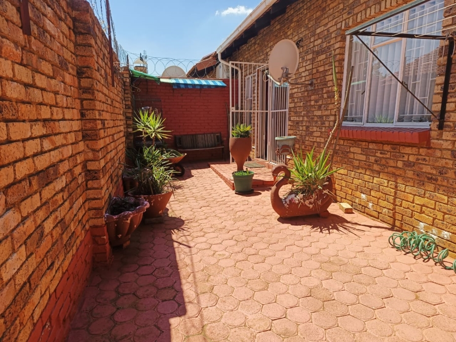 3 Bedroom Property for Sale in Homelake Gauteng