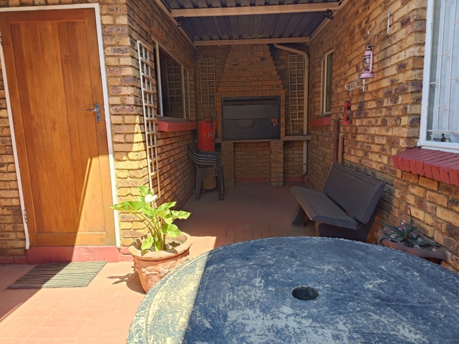 3 Bedroom Property for Sale in Homelake Gauteng