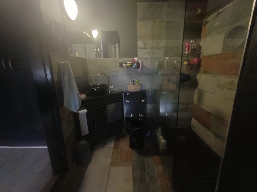 3 Bedroom Property for Sale in Kenmare Gauteng