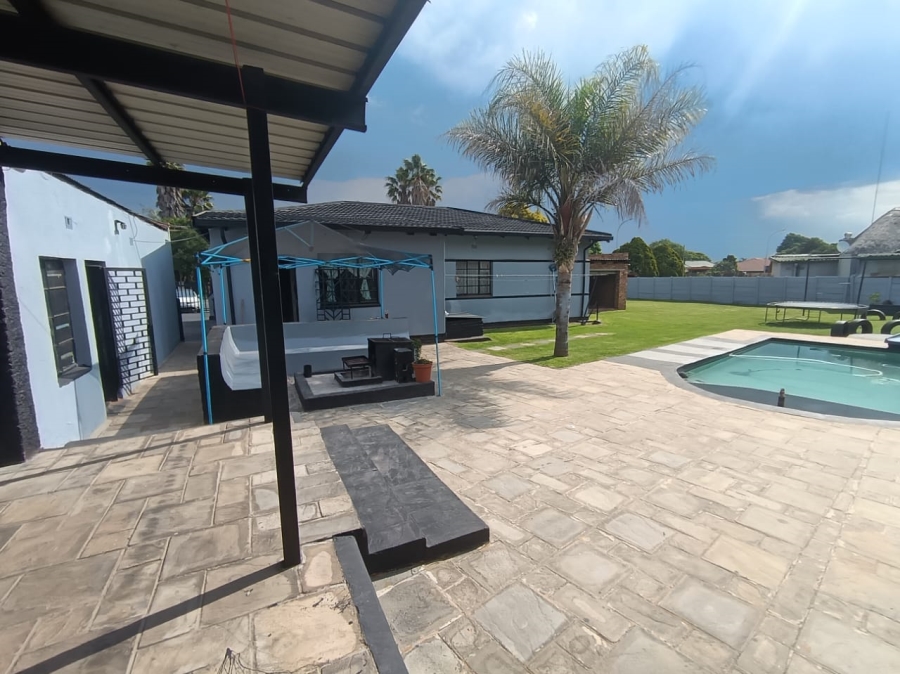 3 Bedroom Property for Sale in Dalview Gauteng