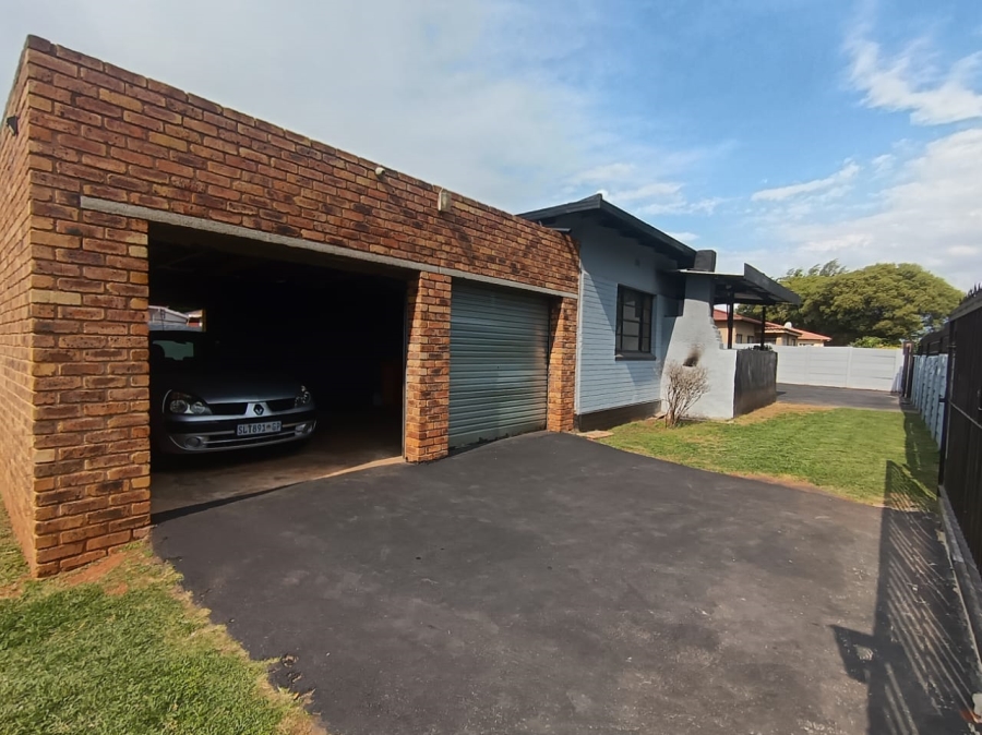 3 Bedroom Property for Sale in Dalview Gauteng