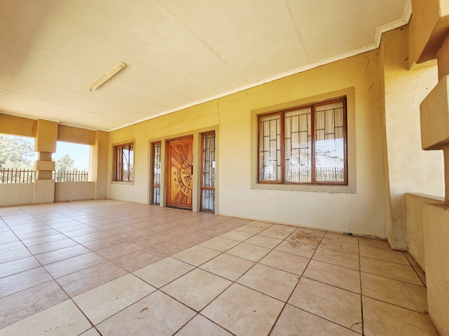 5 Bedroom Property for Sale in Middelvlei A H Gauteng