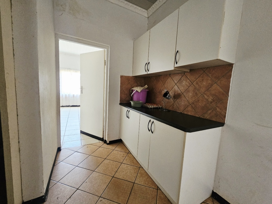 5 Bedroom Property for Sale in Middelvlei A H Gauteng