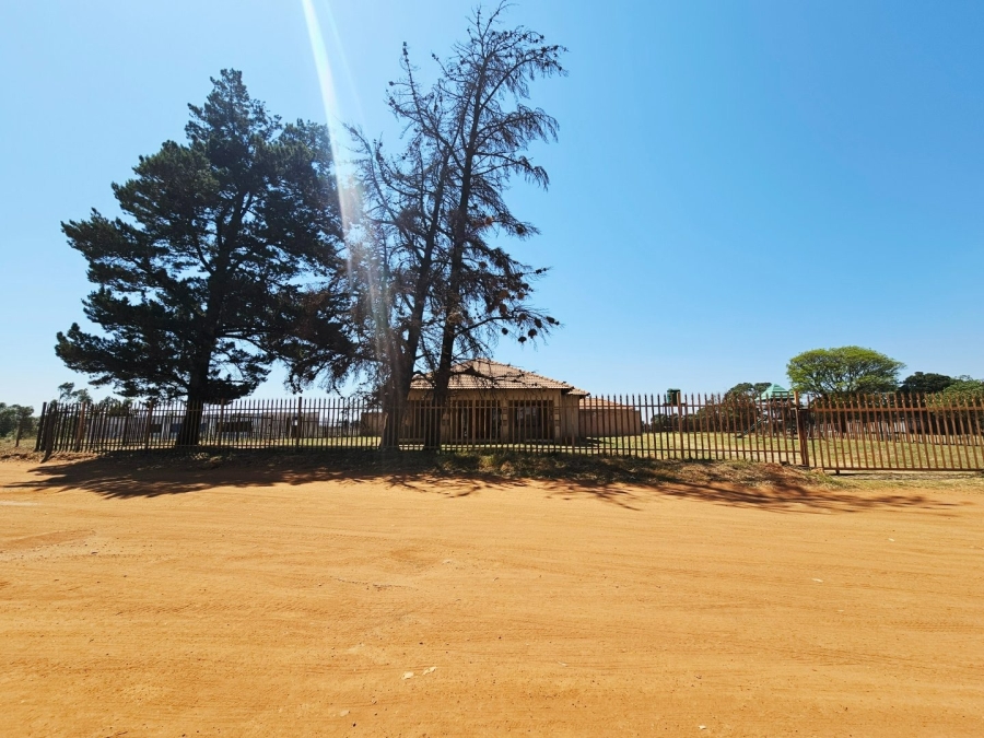 5 Bedroom Property for Sale in Middelvlei A H Gauteng