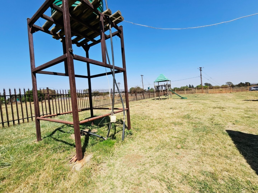 5 Bedroom Property for Sale in Middelvlei A H Gauteng