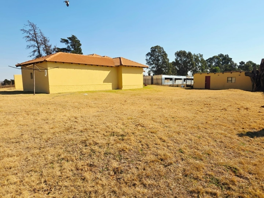 5 Bedroom Property for Sale in Middelvlei A H Gauteng