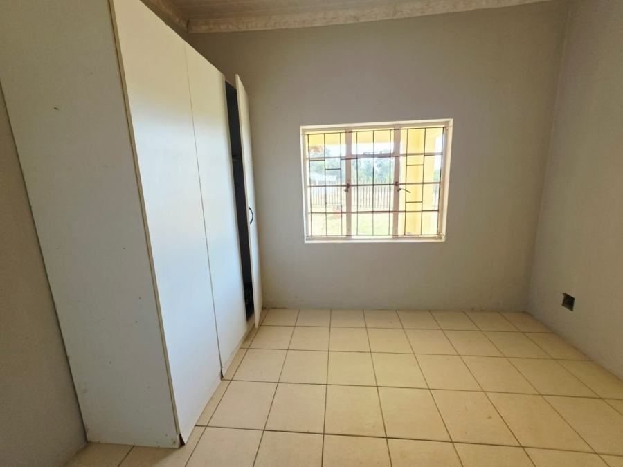 5 Bedroom Property for Sale in Middelvlei A H Gauteng
