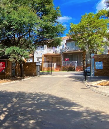 2 Bedroom Property for Sale in Roodepoort Gauteng