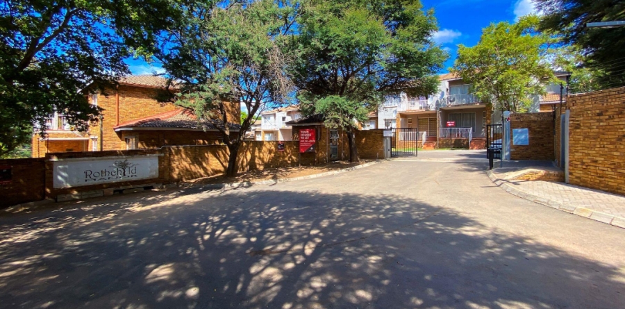 2 Bedroom Property for Sale in Roodepoort Gauteng