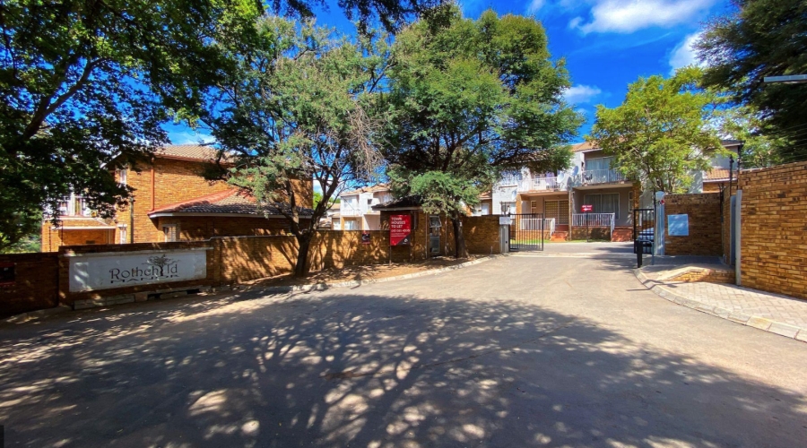 2 Bedroom Property for Sale in Roodepoort Gauteng