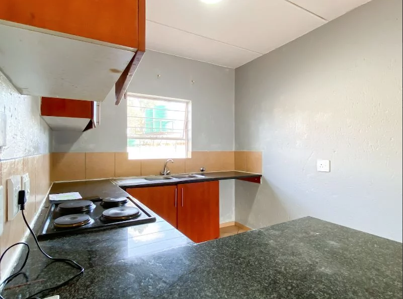 2 Bedroom Property for Sale in Roodepoort Gauteng