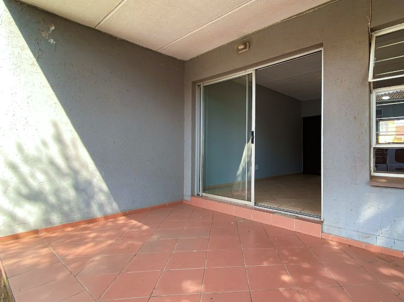 2 Bedroom Property for Sale in Roodepoort Gauteng