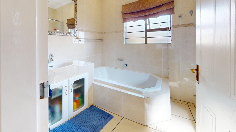 3 Bedroom Property for Sale in Bartlett Gauteng