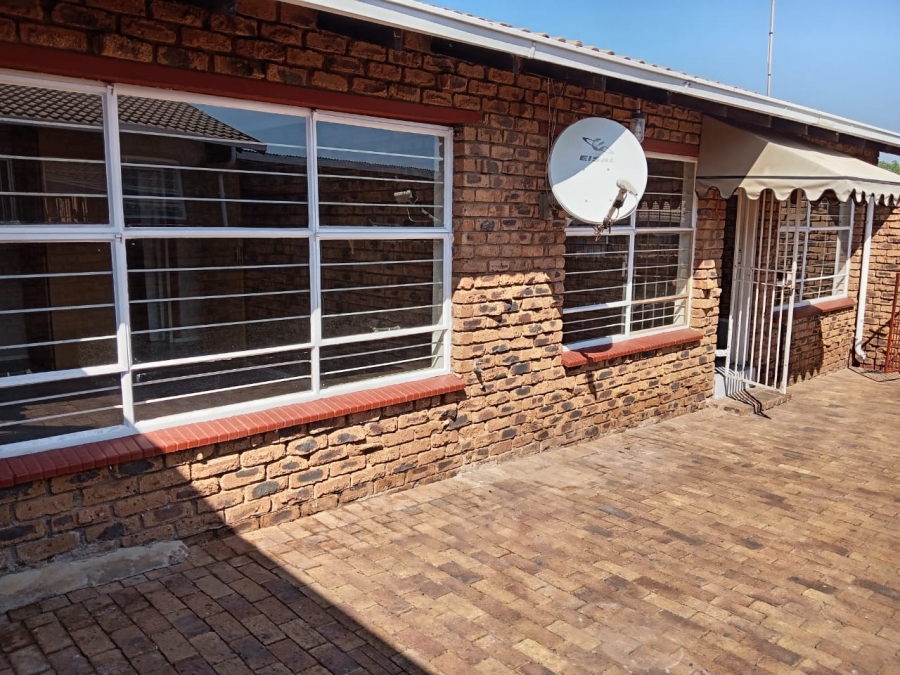 3 Bedroom Property for Sale in Mindalore Gauteng
