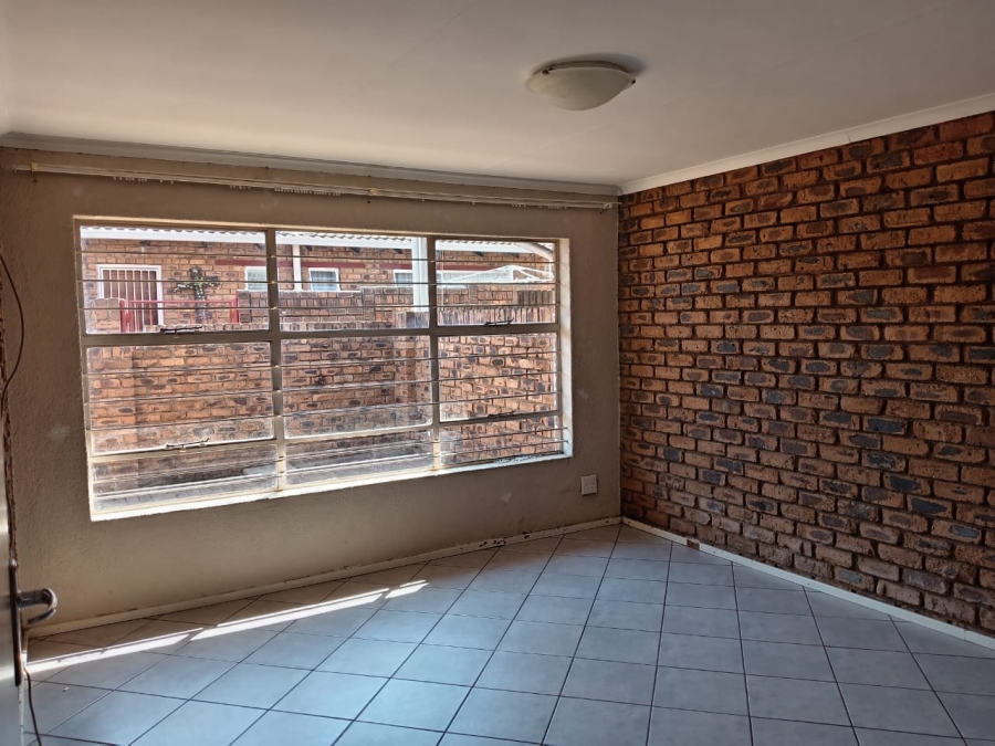 3 Bedroom Property for Sale in Mindalore Gauteng