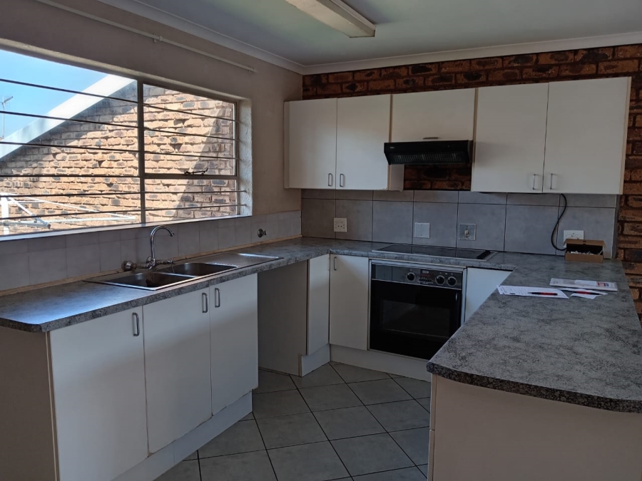 3 Bedroom Property for Sale in Mindalore Gauteng