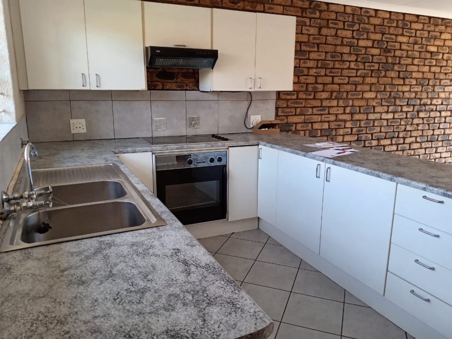 3 Bedroom Property for Sale in Mindalore Gauteng