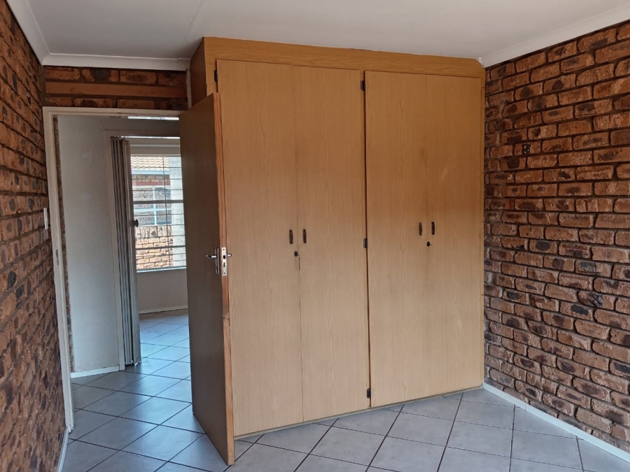 3 Bedroom Property for Sale in Mindalore Gauteng